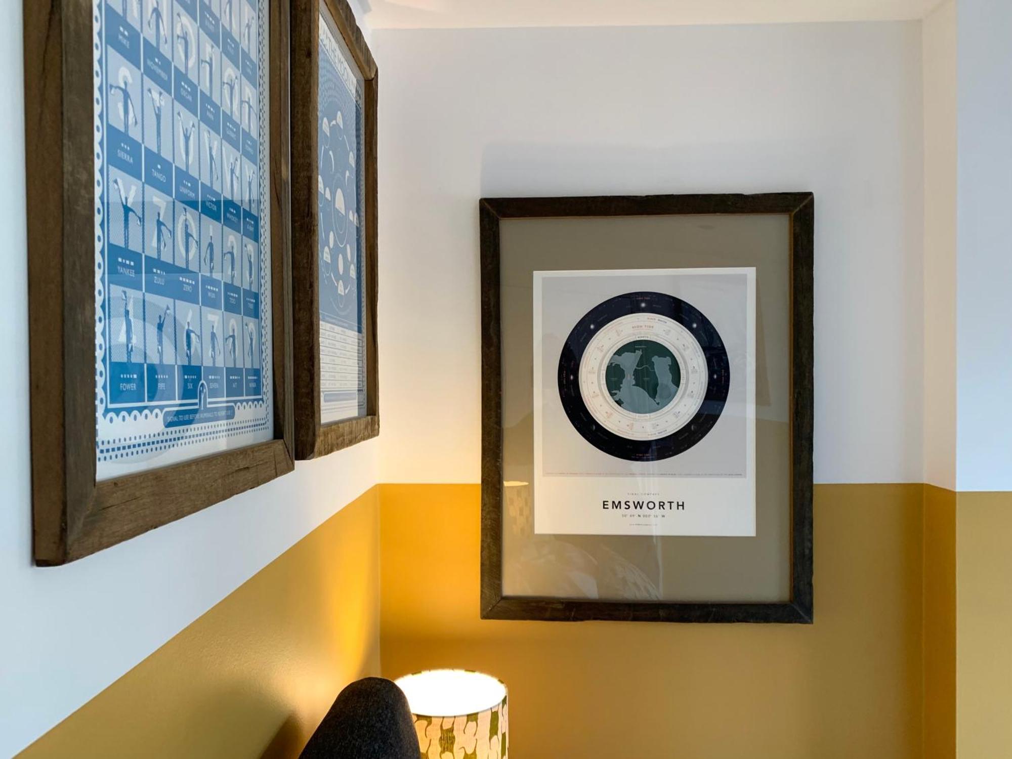The Blue Bell Inn Емсуърт Екстериор снимка