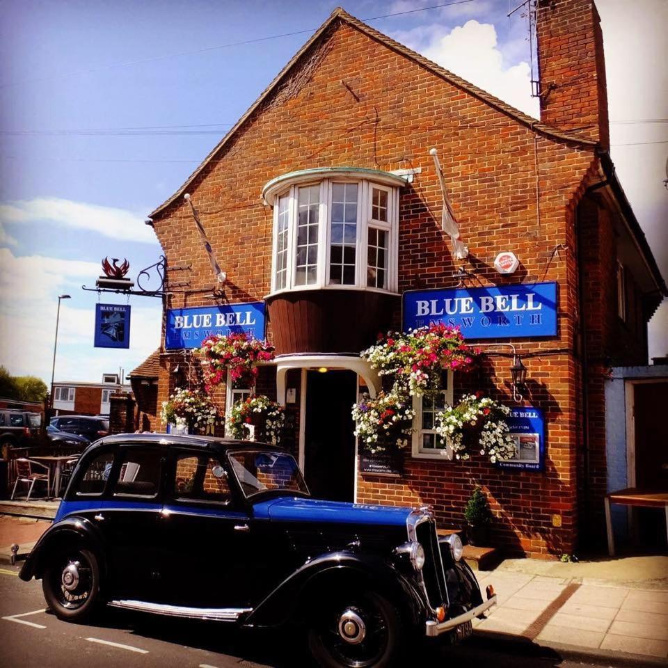 The Blue Bell Inn Емсуърт Екстериор снимка